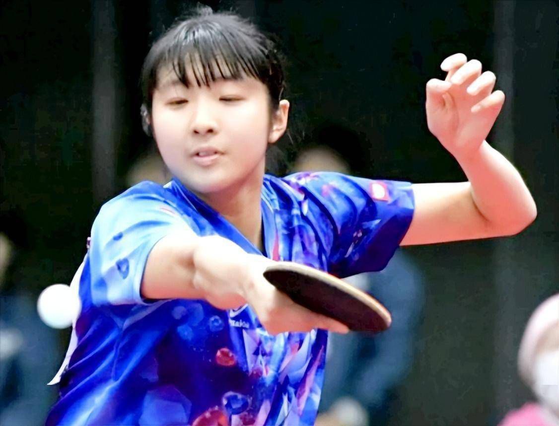 同是中国女排功勋英雄，两位相识近30年的好友赛场争锋，一次对手，一生挚友，这段情谊难能可贵
